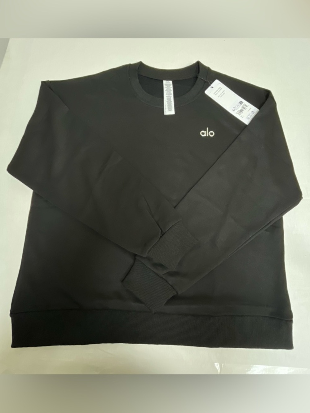 ALO Yoga Accolade Black Crewneck Sweatshirt - Picture 1 of 9